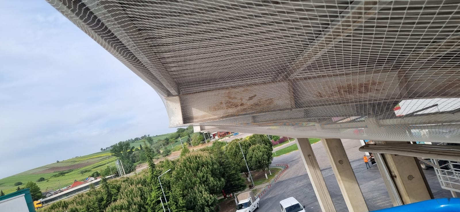 Fabrika İçi Kuş Önleme Filesi Montajı